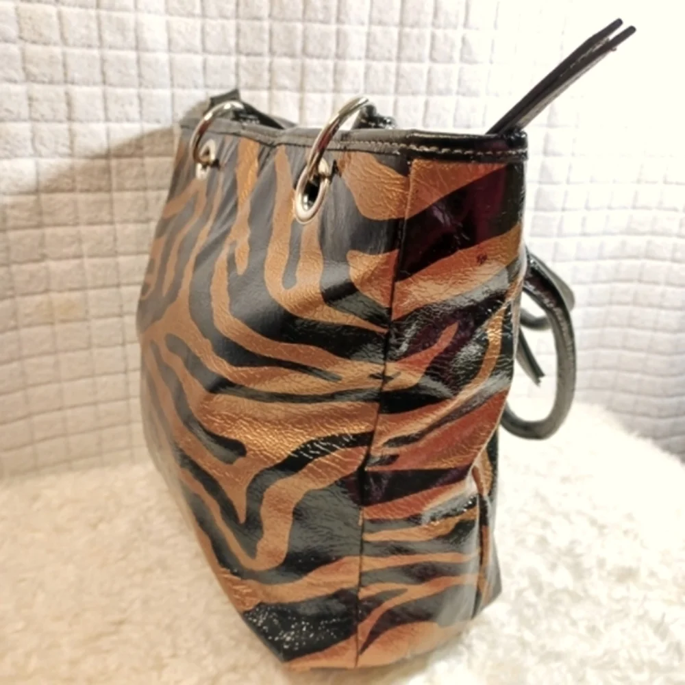 Strata Glossy Animal Print Tote Purse - Picture 11 of 12